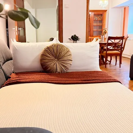 Apartman Timeless - Stylish 2br Near Unirii & Cathedral